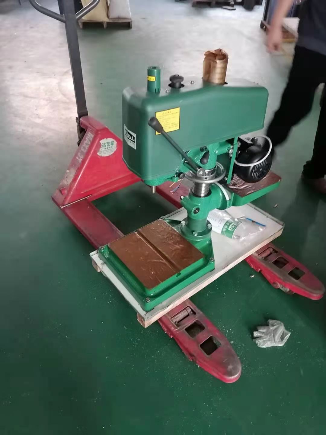 感謝泉州市立東電器設(shè)備惠購(gòu)武夷山攻絲機(jī)S4112